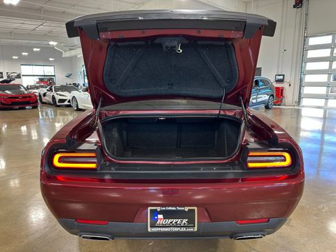 Used 2023 Dodge Challenger SXT w/ Blacktop Package image 39