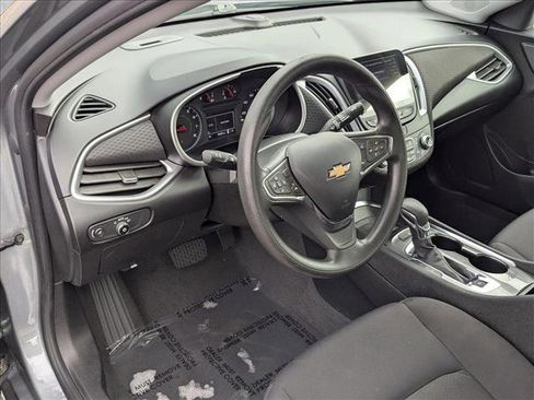 Used 2023 Chevrolet Malibu LT image 9