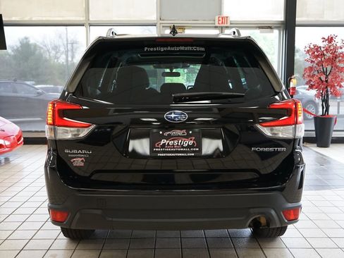 Used 2023 Subaru Forester Premium AWD/4WD image 15