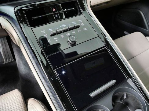 Certified 2026 Porsche Panamera 4 AWD/4WD image 19
