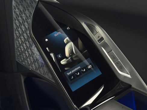 Used 2023 BMW i7 xDrive60 image 44