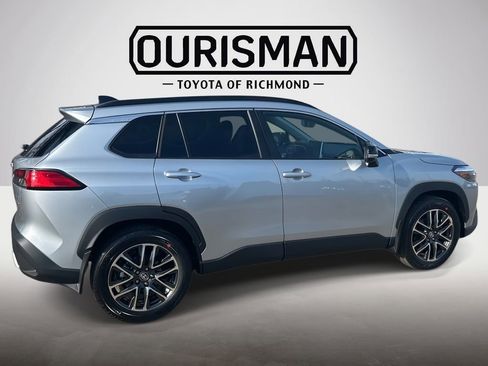 Used 2026 Toyota Corolla Cross XLE w/ Convenience Package image 4