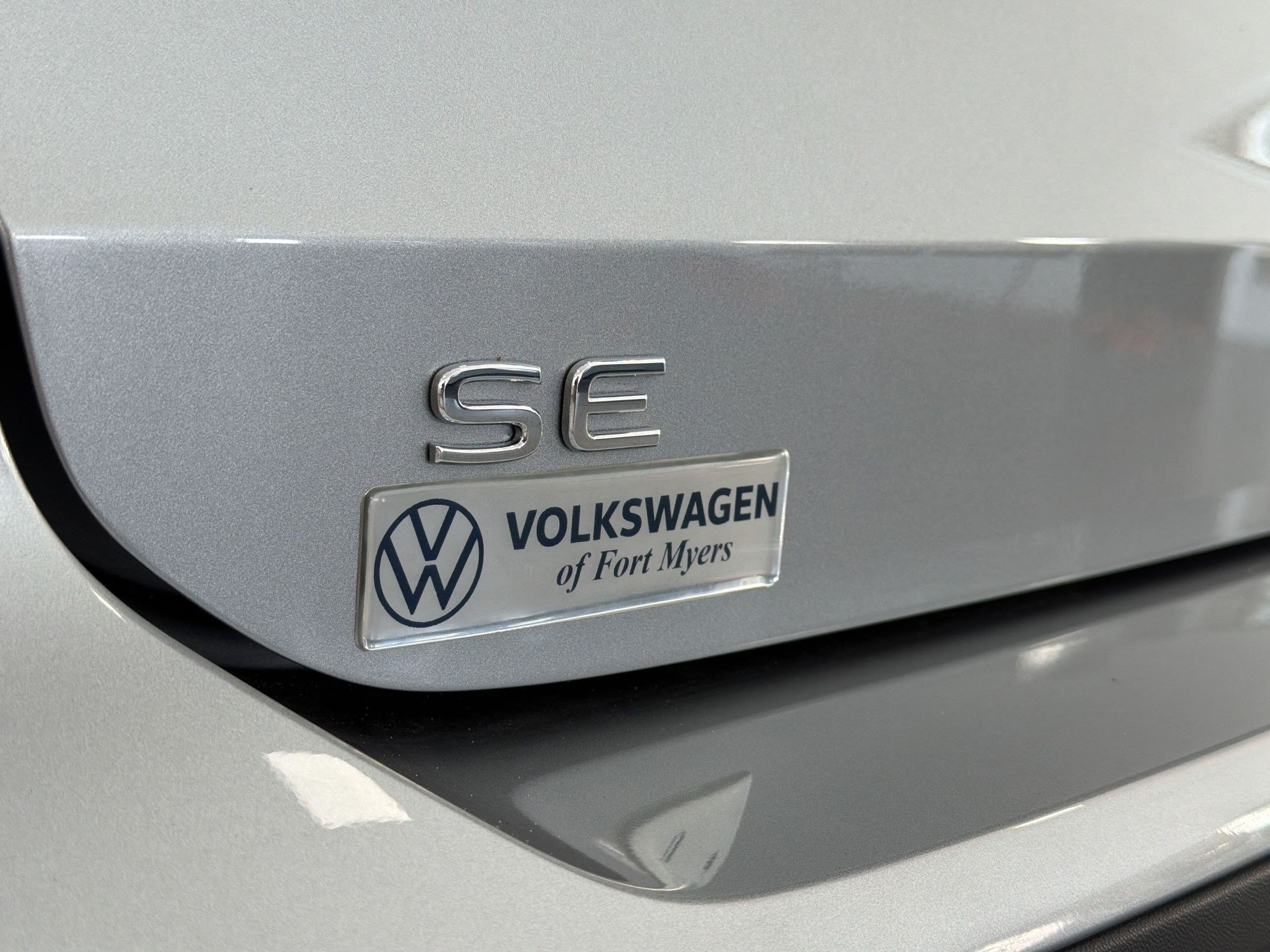 Certified 2026 Volkswagen Taos SE FWD image 35