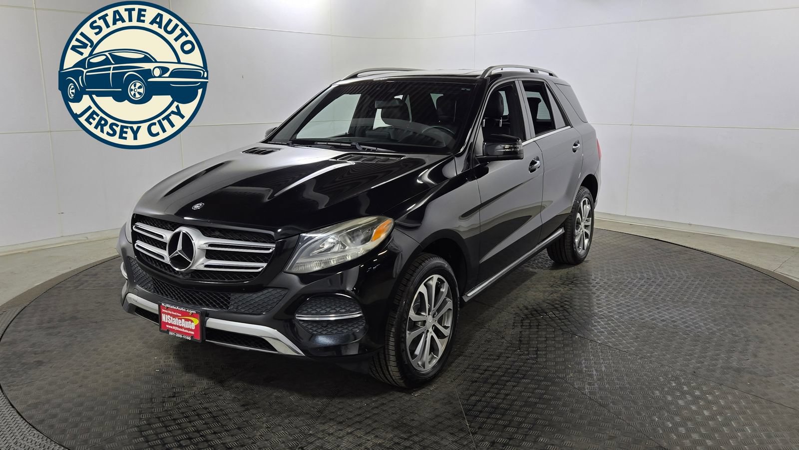 Used 2016 Mercedes-Benz GLE 350 4MATIC w/ Premium Package image 3