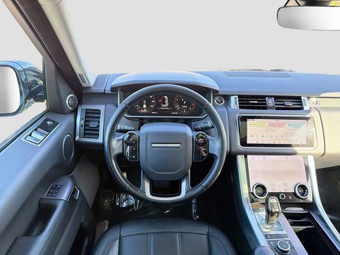 Used 2020 Land Rover Range Rover Sport HSE image 18