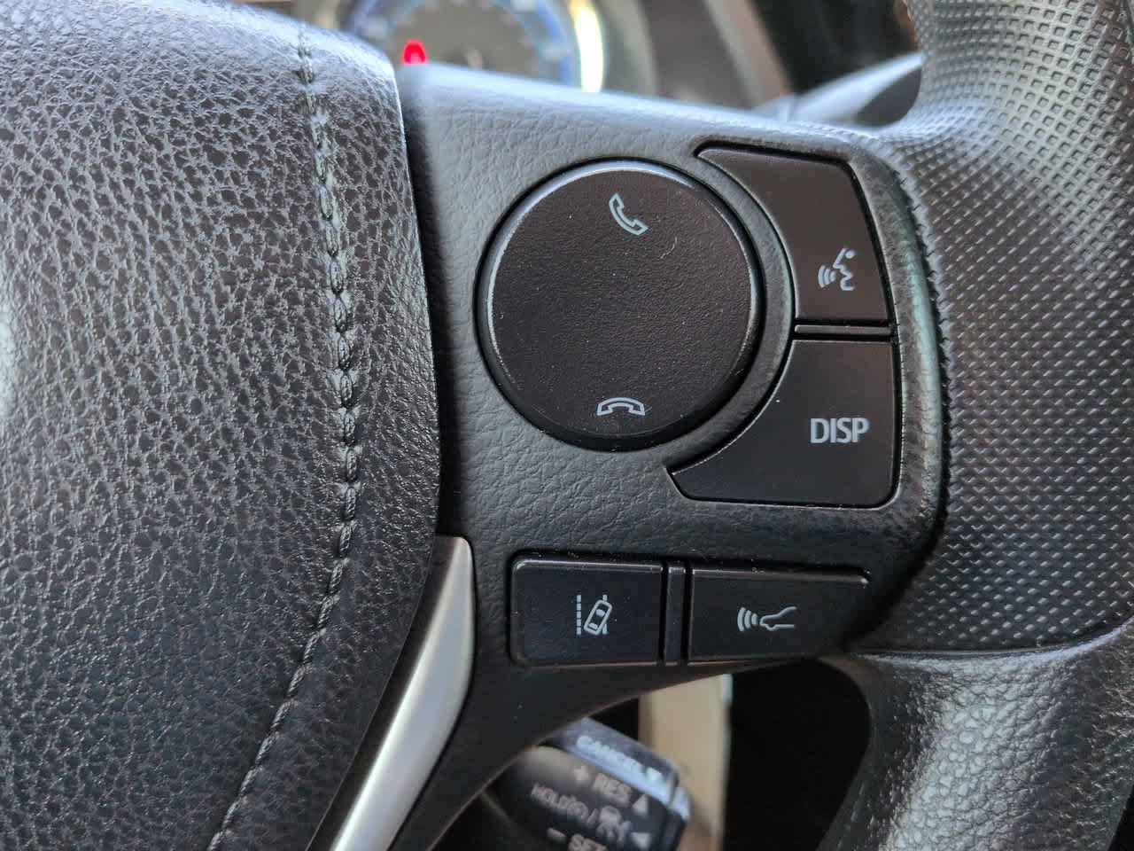 Used 2018 Toyota Corolla LE FWD image 23