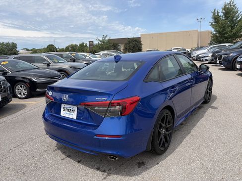 Used 2023 Honda Civic Sport image 5