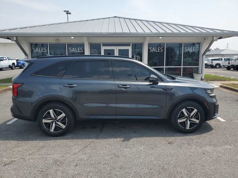 Used 2023 Kia Sorento S FWD image 6
