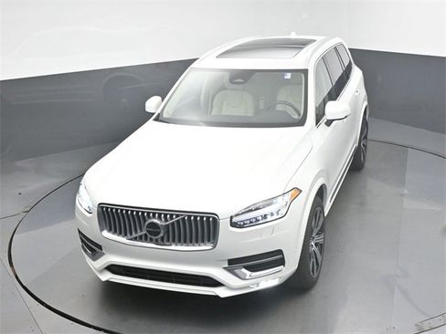 Used 2024 Volvo XC90 B5 Plus w/ Protection Package Premier image 46