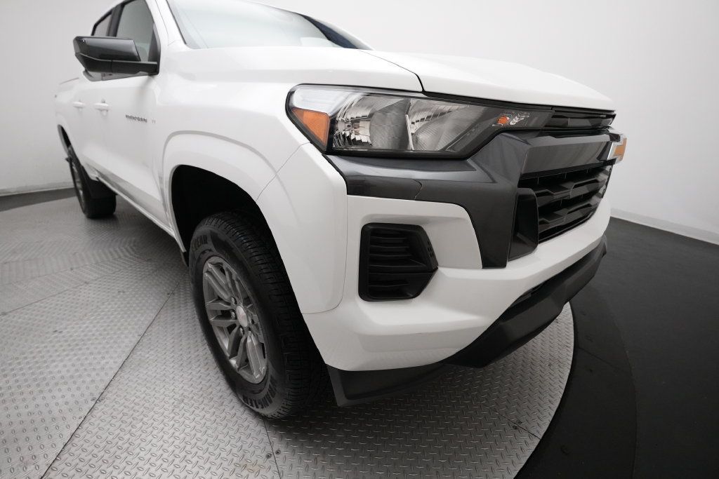 Used 2023 Chevrolet Colorado LT AWD/4WD image 21