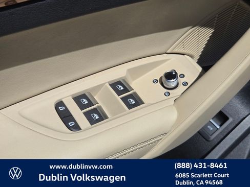 Used 2023 Audi Q5 2.0T Premium Plus w/ Premium Plus Package AWD/4WD image 11