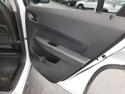 Used 2017 GMC Terrain SLT w/ Open Road Package image 21