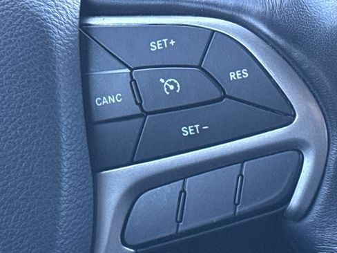 Used 2021 Jeep Grand Cherokee Laredo X image 19