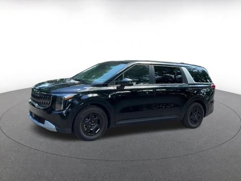 Used 2026 Kia Carnival FWD image 8