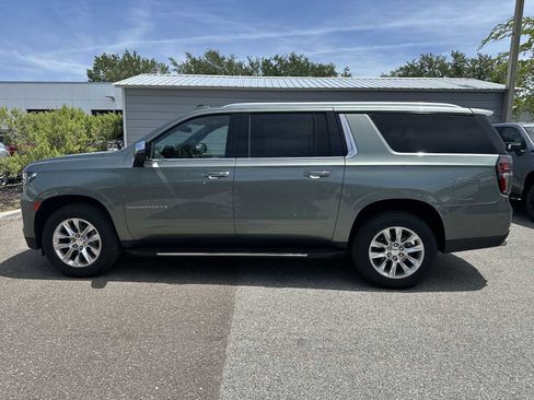 Certified 2023 Chevrolet Suburban Premier RWD image 3