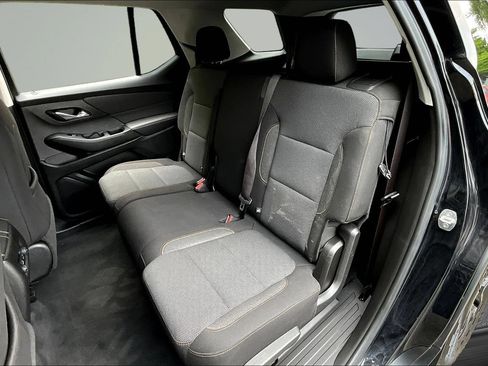 Used 2021 Chevrolet Traverse LS FWD image 21