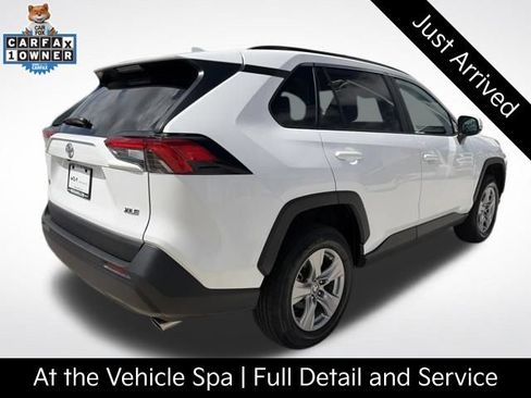 Used 2025 Toyota RAV4 XLE FWD image 11