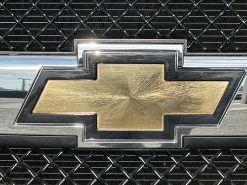 Used 2025 Chevrolet Express 2500 w/ Driver Convenience Package RWD image 33
