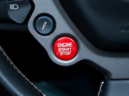 Used 2018 Ferrari 488 Spider RWD image 48