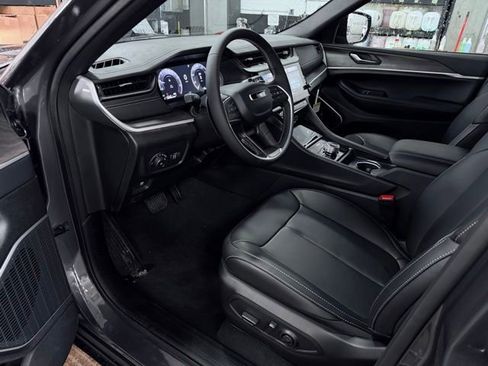 New 2026 Jeep Grand Cherokee L Limited w/ Limited Altitude Package AWD/4WD image 20