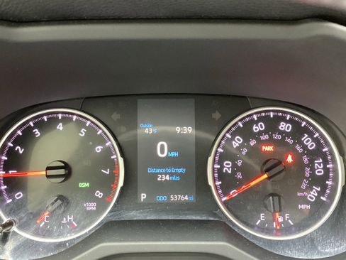 Used 2019 Toyota RAV4 XLE image 8