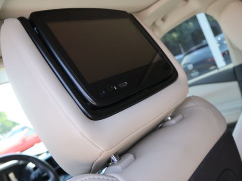 Used 2020 Ford Explorer Platinum AWD/4WD image 25