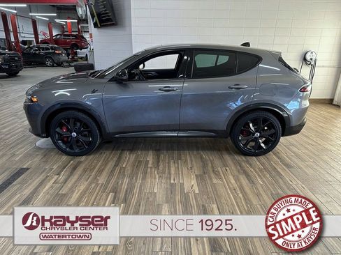Certified 2024 Dodge Hornet R/T Plus image 2