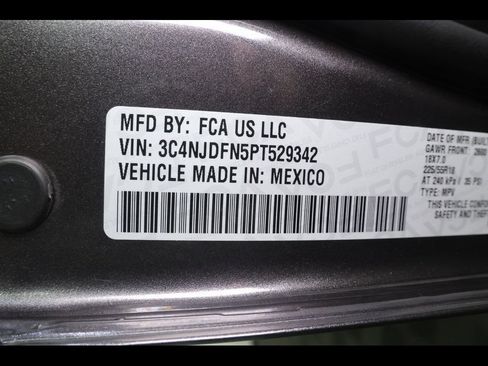Used 2023 Jeep Compass Latitude AWD/4WD image 29