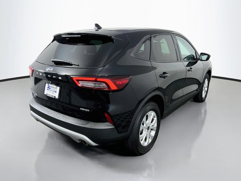 Used 2025 Ford Escape Active AWD/4WD image 7