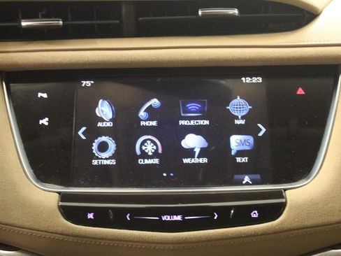 Used 2017 Cadillac XT5 Platinum w/ Driver Assist Package image 34