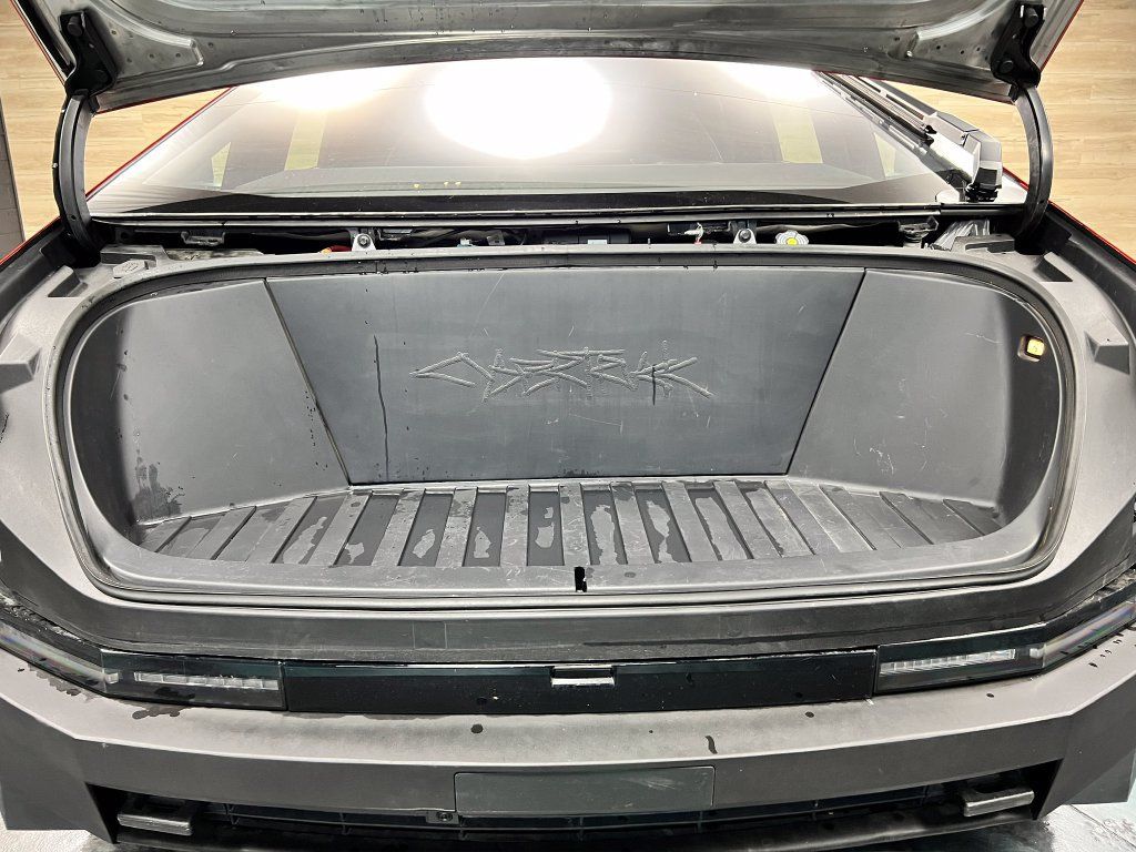 Used 2025 Tesla Cybertruck Cyberbeast AWD/4WD image 10