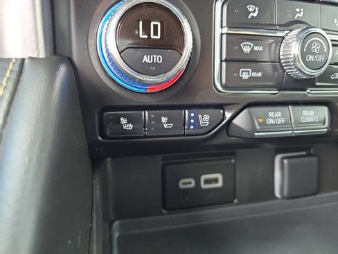 Certified 2024 GMC Yukon SLT AWD/4WD image 21