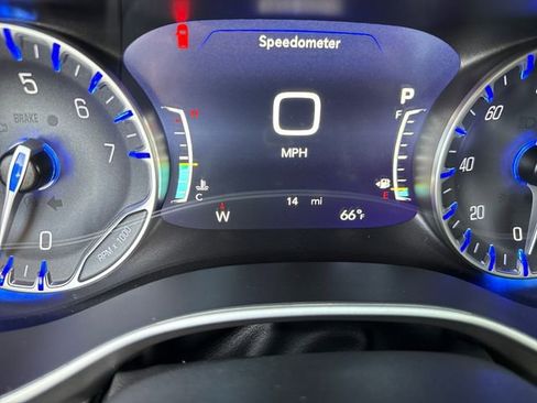 New 2026 Chrysler Pacifica Select image 21