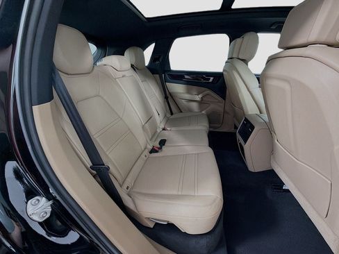 Certified 2019 Porsche Cayenne AWD/4WD image 28