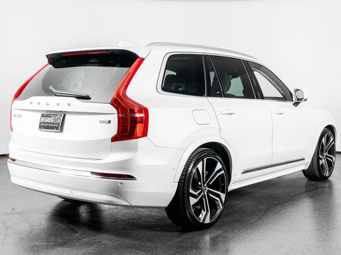 Used 2025 Volvo XC90 B6 Ultra w/ Protection Package Premier image 10