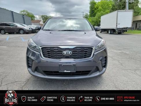 Used 2019 Kia Sorento AWD V6 image 2
