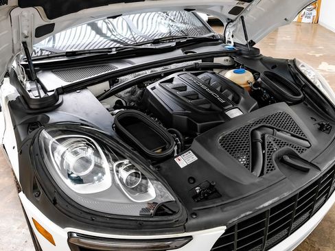 Used 2017 Porsche Macan S image 47
