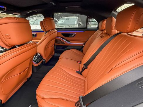 New 2025 Mercedes-Benz S 500 4MATIC image 18