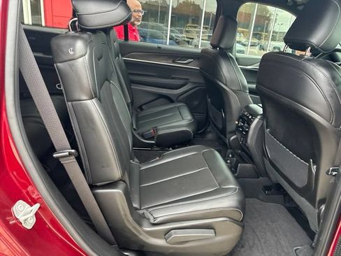 Used 2025 Jeep Grand Cherokee L Limited w/ Luxury Tech Group II RWD image 9
