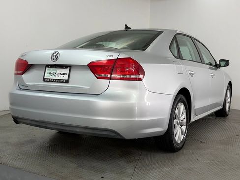 Used 2015 Volkswagen Passat 1.8T Limited Edition FWD image 9