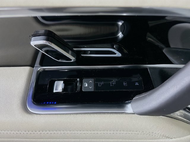 Used 2025 Land Rover Range Rover Autobiography AWD/4WD image 25