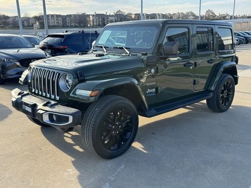 Used 2021 Jeep Wrangler Unlimited Sahara image 3