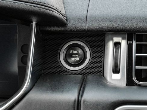 Used 2018 Land Rover Range Rover Supercharged image 21