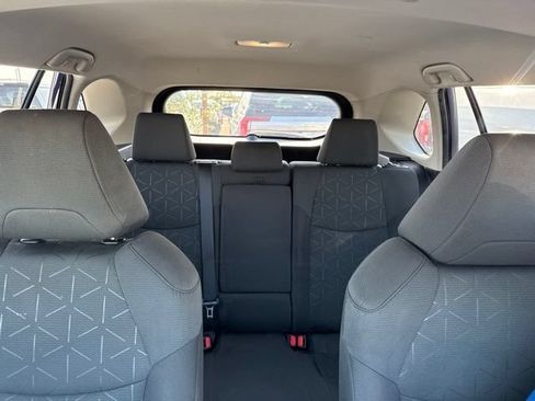 Used 2024 Toyota RAV4 XLE AWD/4WD image 10