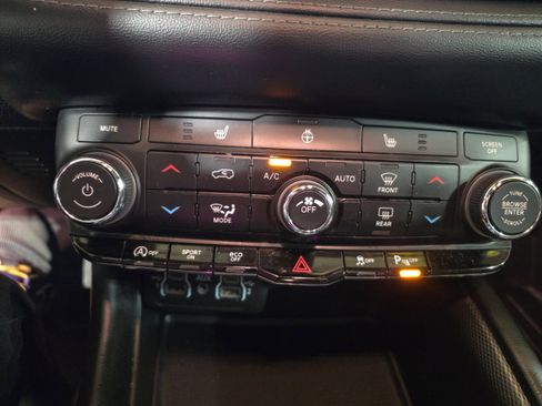 Used 2021 Dodge Durango GT image 18