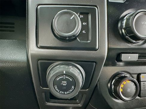 Used 2017 Ford F150 XLT w/ Equipment Group 302A Luxury image 34