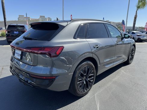 Used 2024 Audi Q8 e-tron Prestige w/ Prestige Package image 10