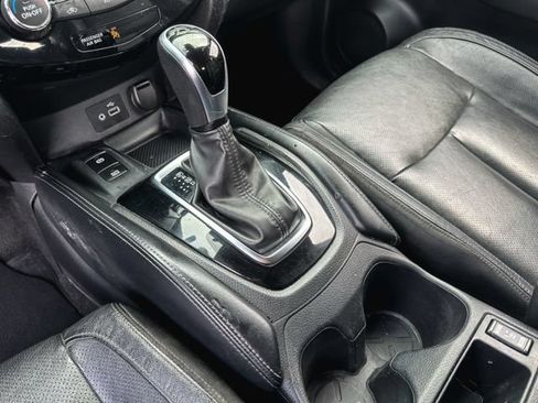 Used 2020 Nissan Rogue Sport SL FWD image 19
