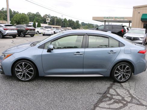 Used 2021 Toyota Corolla SE FWD image 2