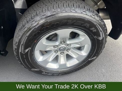 Used 2024 RAM 1500 Laramie image 14